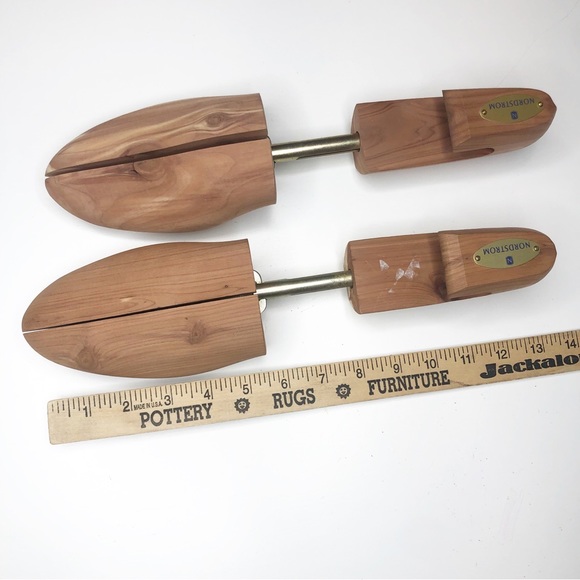 Nordstrom Wooden Shoe Tree Keeper Set of 2 Brown Wood Size XL - Picture 7 of 9